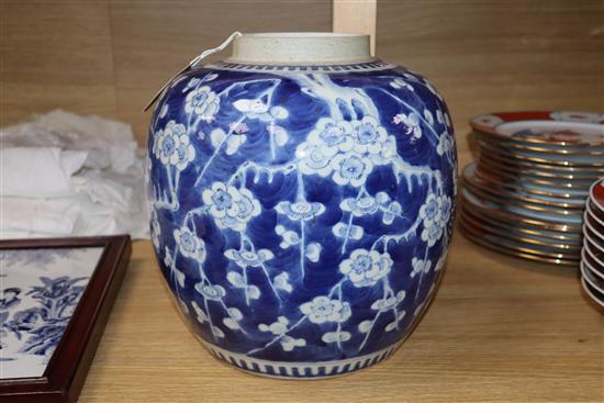 A large 19th century Chinese blue and white jar and cover Height 32cm